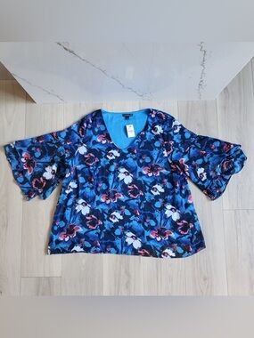 Lane Bryant Blue Floral V-Neck Tunic with Pink & White Accents